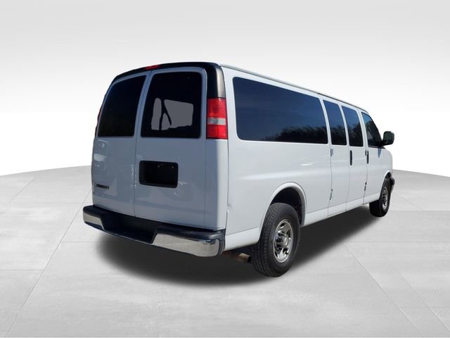 Used 2018 Chevrolet Express 2500 w/ Driver Convenience Package image 4