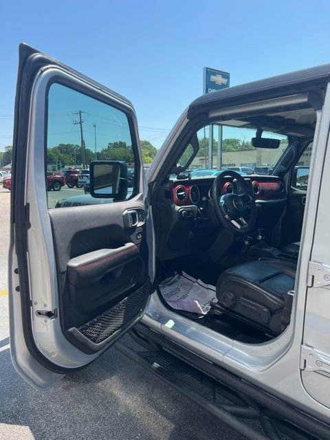 Used 2023 Jeep Gladiator Rubicon w/ LED Lighting Group AWD/4WD image 19