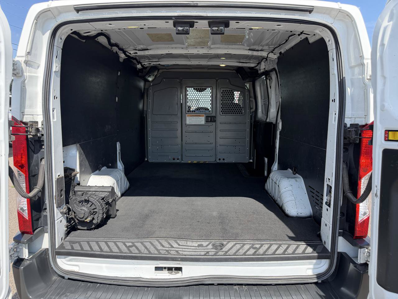 Used 2018 Ford Transit 250 130 Low Roof RWD image 27