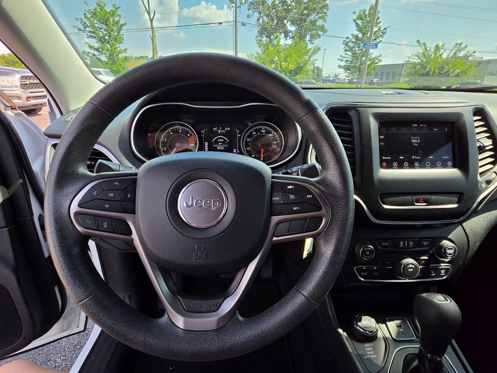 Used 2020 Jeep Cherokee Latitude AWD/4WD image 15