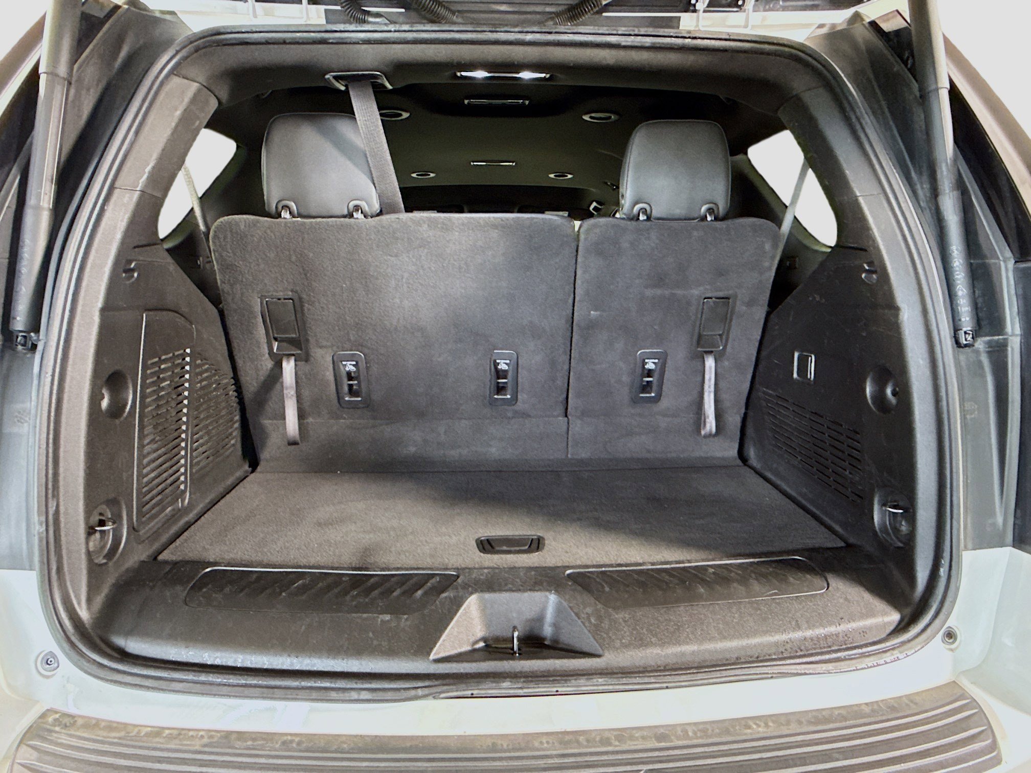 Used 2022 Chevrolet Tahoe LT AWD/4WD image 35