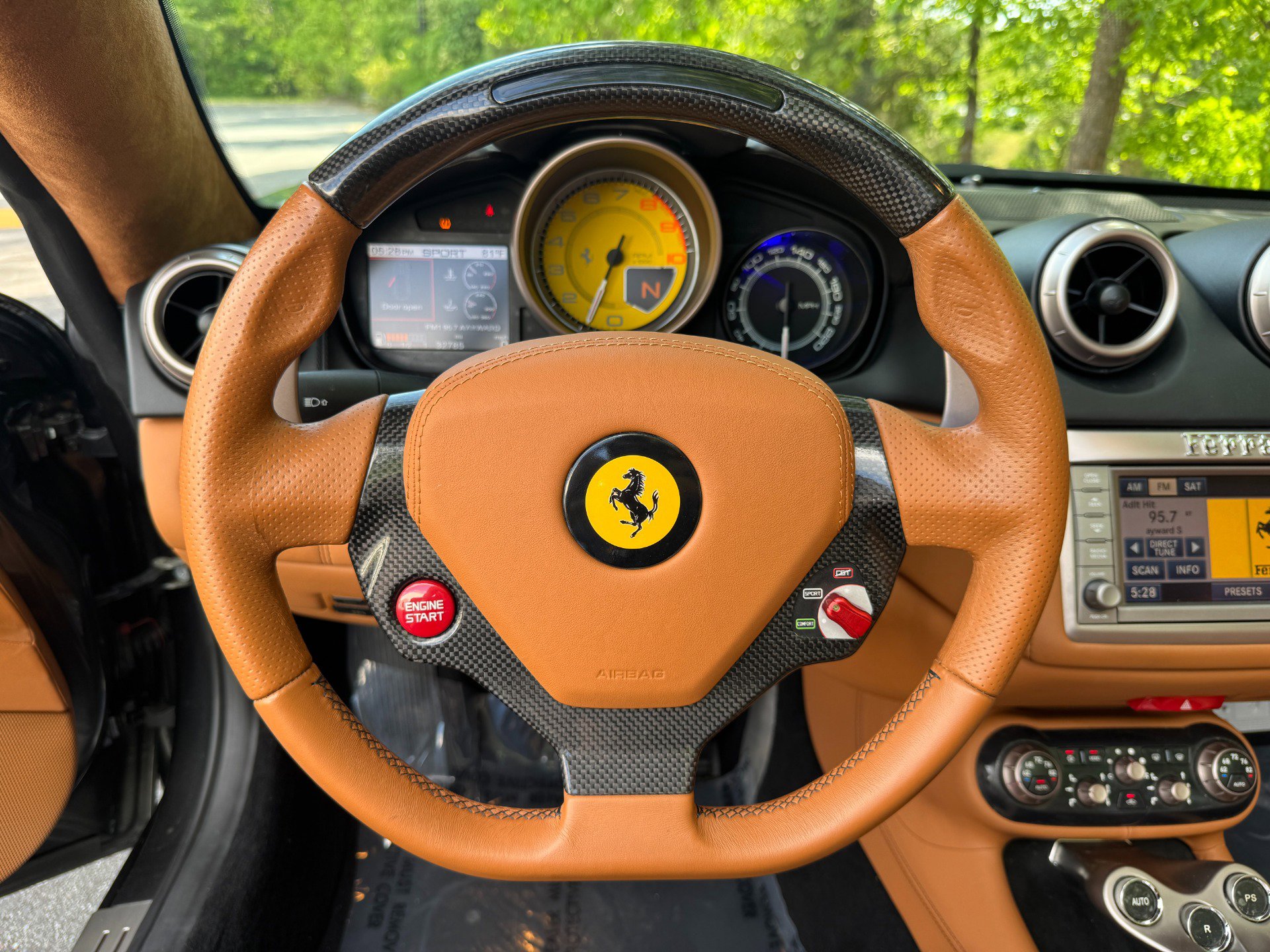 Used 2011 Ferrari California RWD image 35