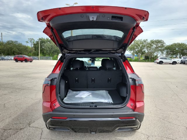 New 2027 Chevrolet Equinox RS w/ Convenience Package III FWD image 5