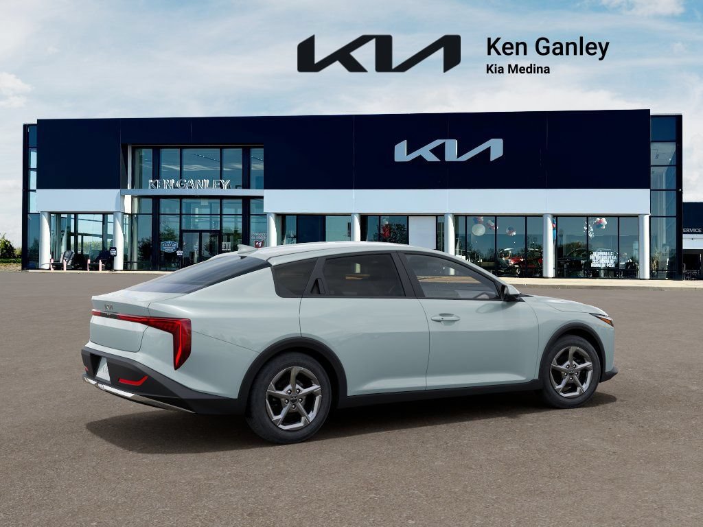 New 2026 Kia K4 FWD image 6