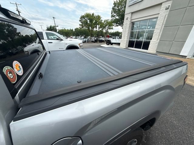 Used 2024 Toyota Tundra Limited AWD/4WD image 12