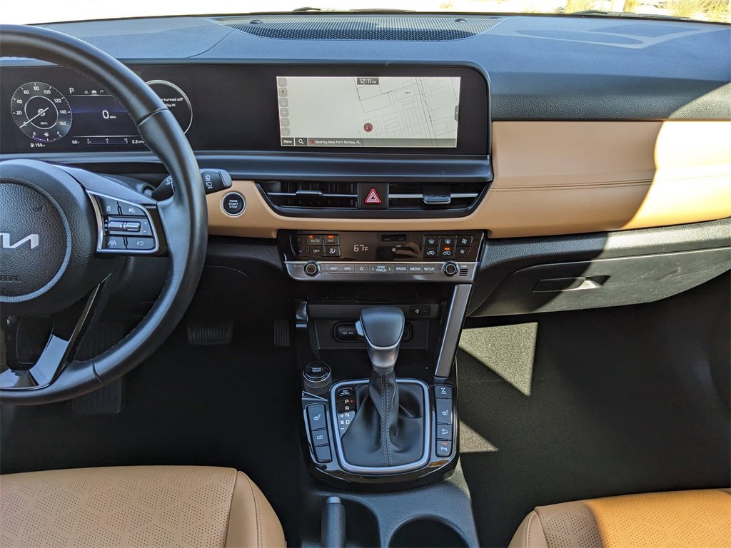 Certified 2025 Kia Seltos EX w/ EX Sunroof Package image 19