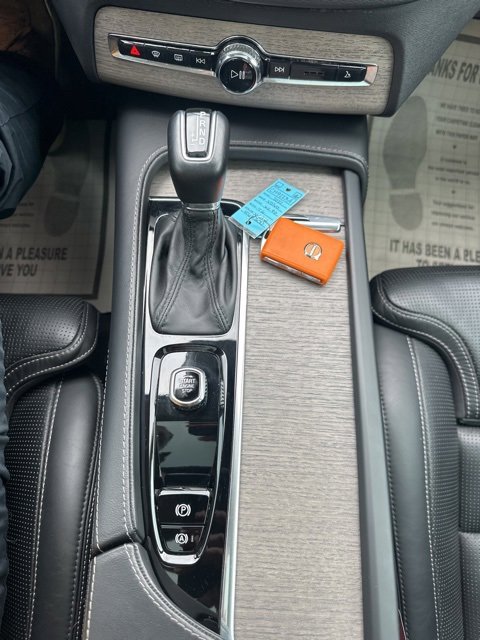 Used 2022 Volvo XC90 T6 Inscription w/ Advanced Package image 25