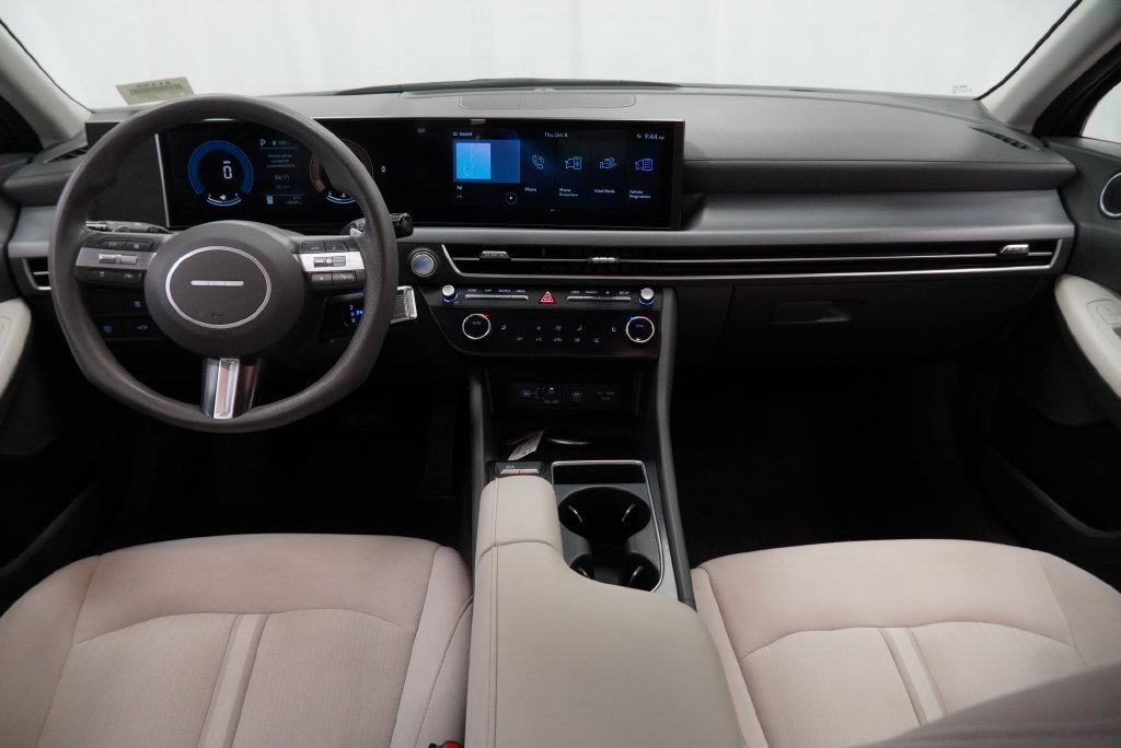 Used 2025 Hyundai Sonata SEL FWD image 3