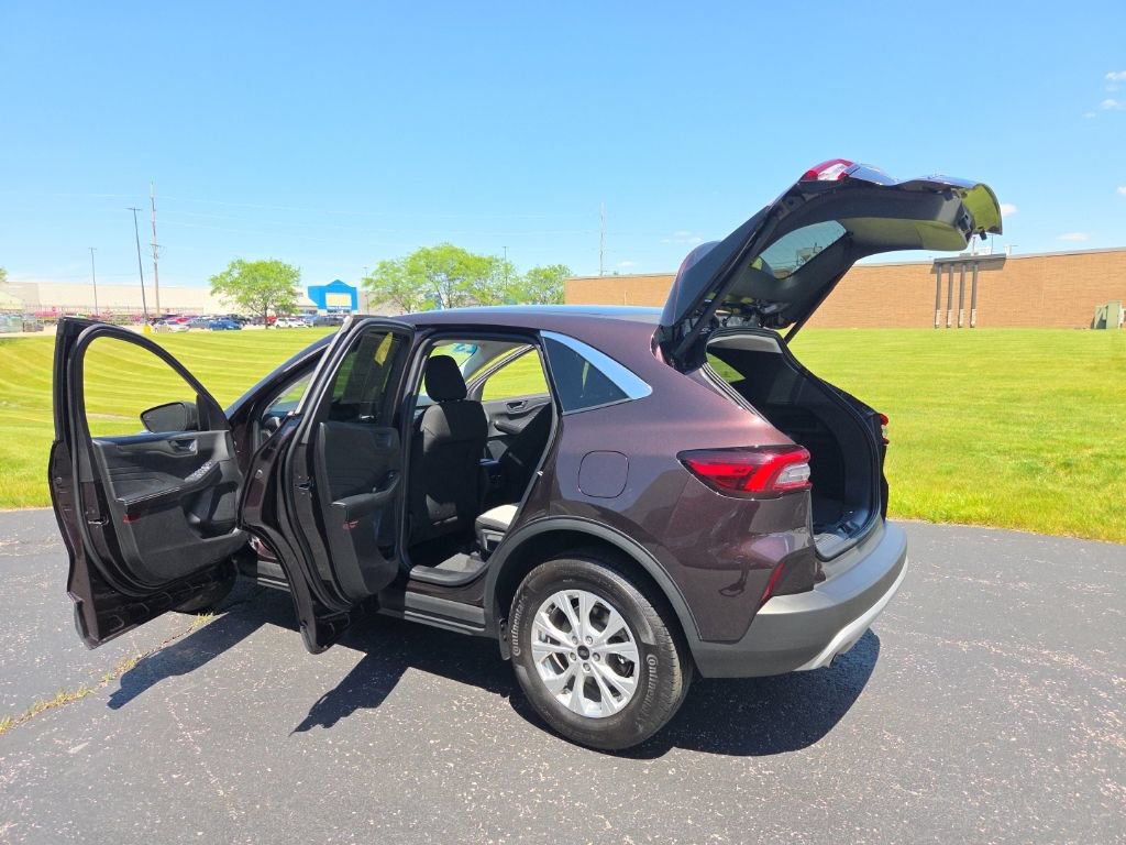 Used 2023 Ford Escape Active AWD/4WD image 22