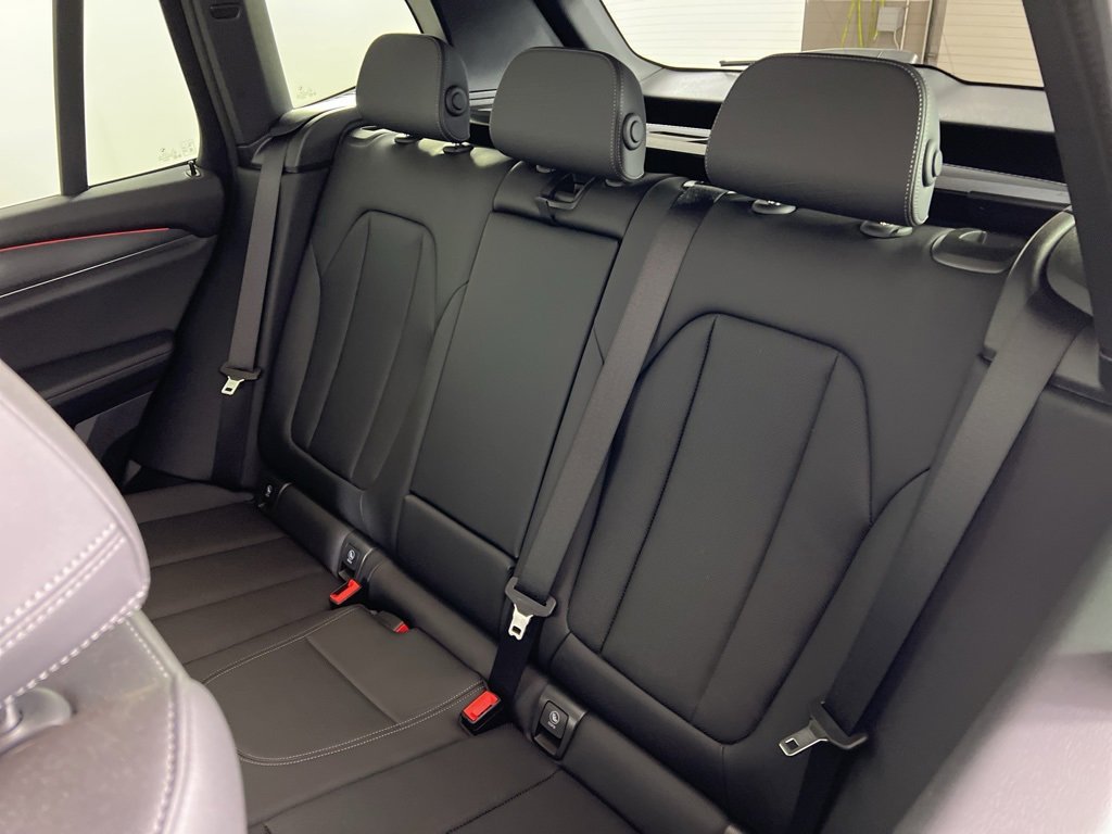 Certified 2024 BMW X3 xDrive30i w/ Premium Package image 4