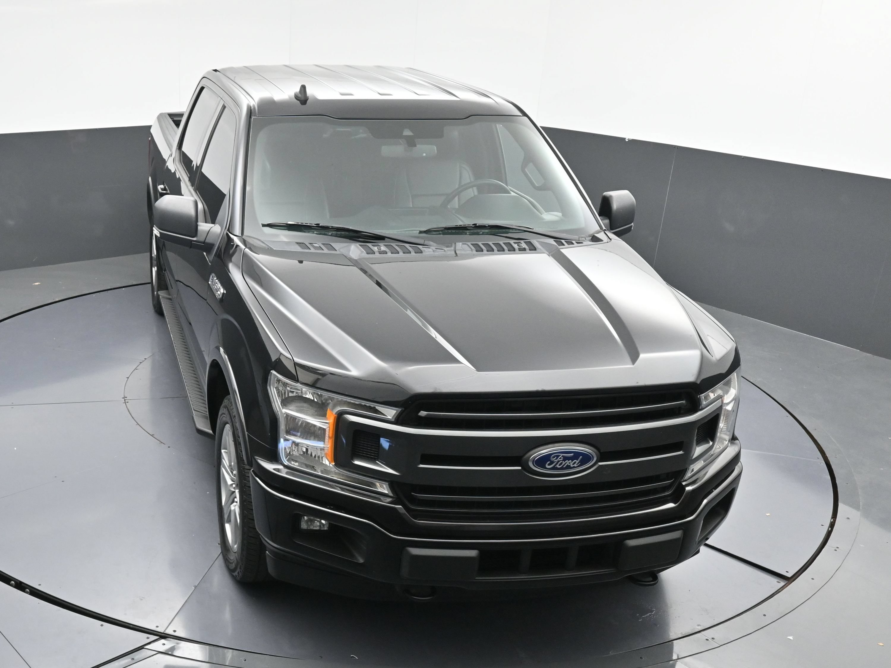 Used 2019 Ford F150 XLT w/ Equipment Group 302A Luxury AWD/4WD image 33