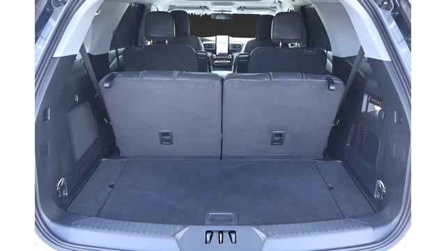Used 2023 Ford Explorer Limited w/ Limited Technology Package RWD image 20
