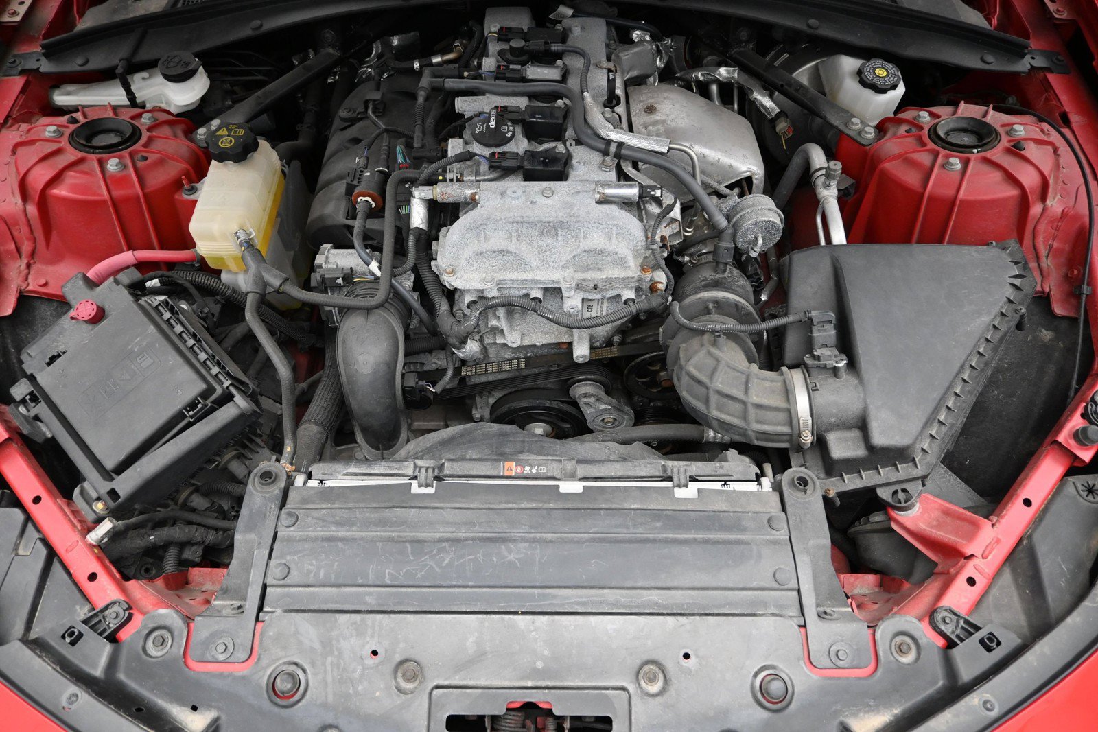 Used 2021 Chevrolet Camaro LS RWD image 23