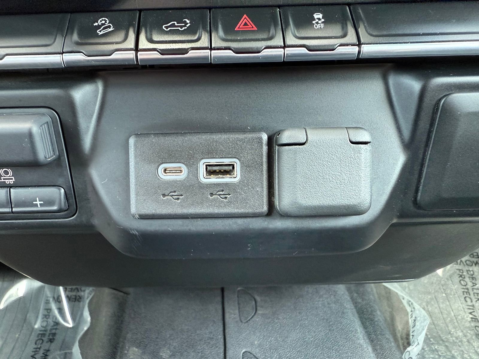 Certified 2022 Chevrolet Silverado 2500 LT w/ Convenience Package image 27