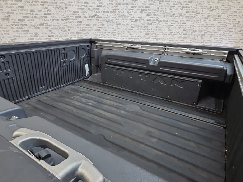 Used 2021 Nissan Titan Platinum Reserve w/ Moonroof Package image 18