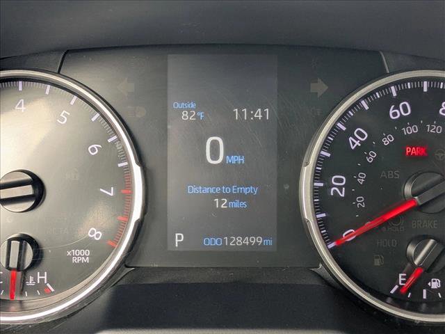 Used 2021 Toyota RAV4 LE image 11