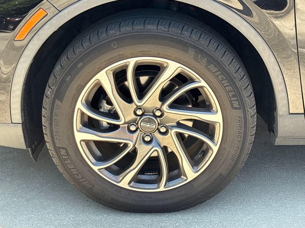 Used 2020 Lincoln Corsair AWD w/ Equipment Group 101A image 12