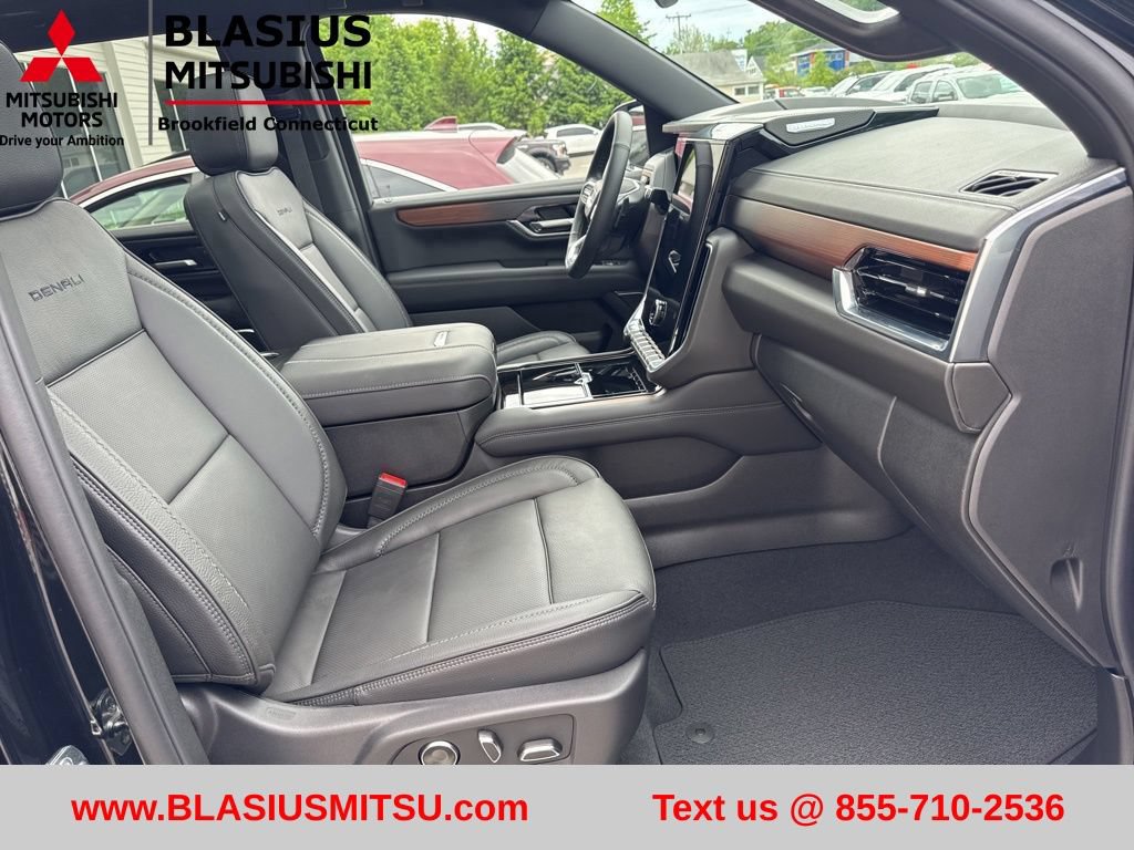 Used 2026 GMC Yukon Denali w/ Sun & Power Step Package AWD/4WD image 52