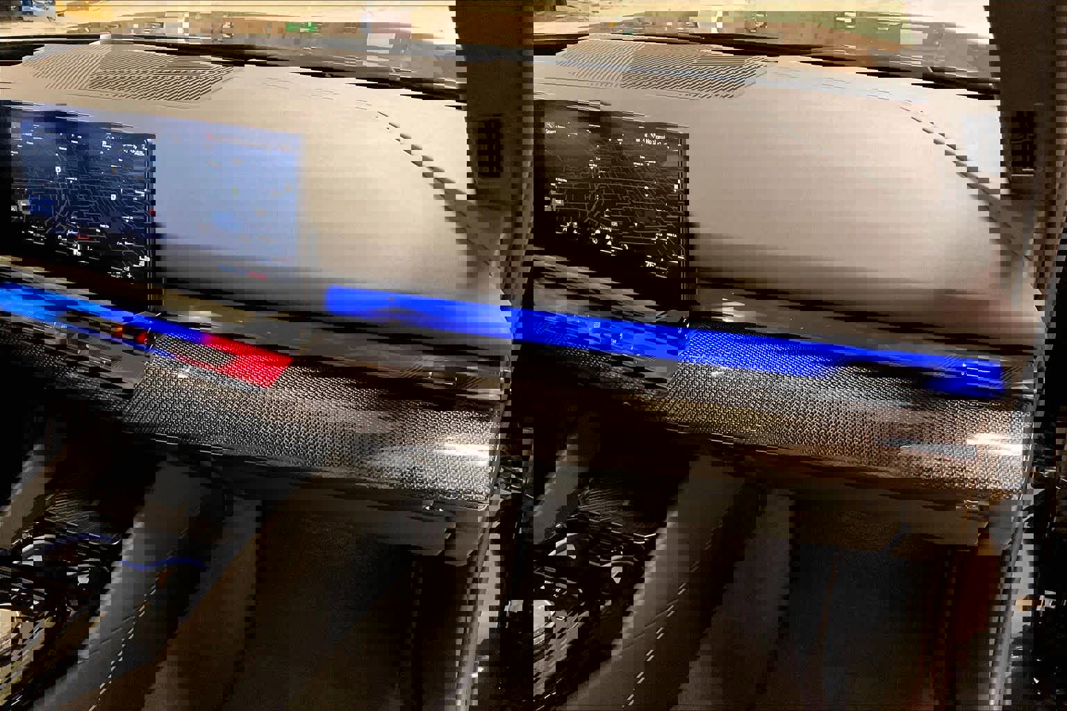 Used 2026 BMW M5 w/ Carbon Package image 17