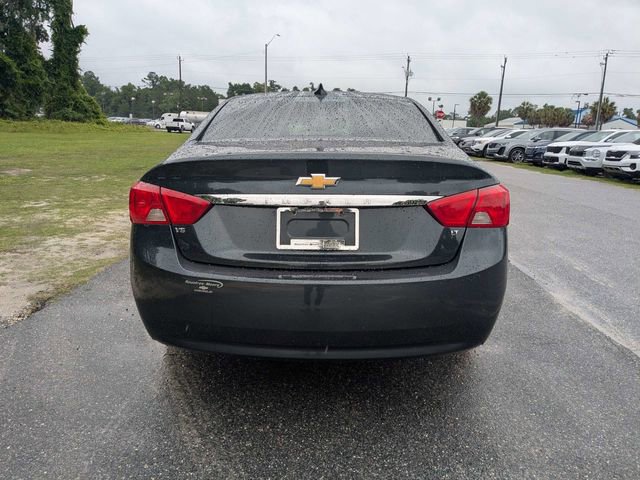 Used 2018 Chevrolet Impala LT FWD image 4