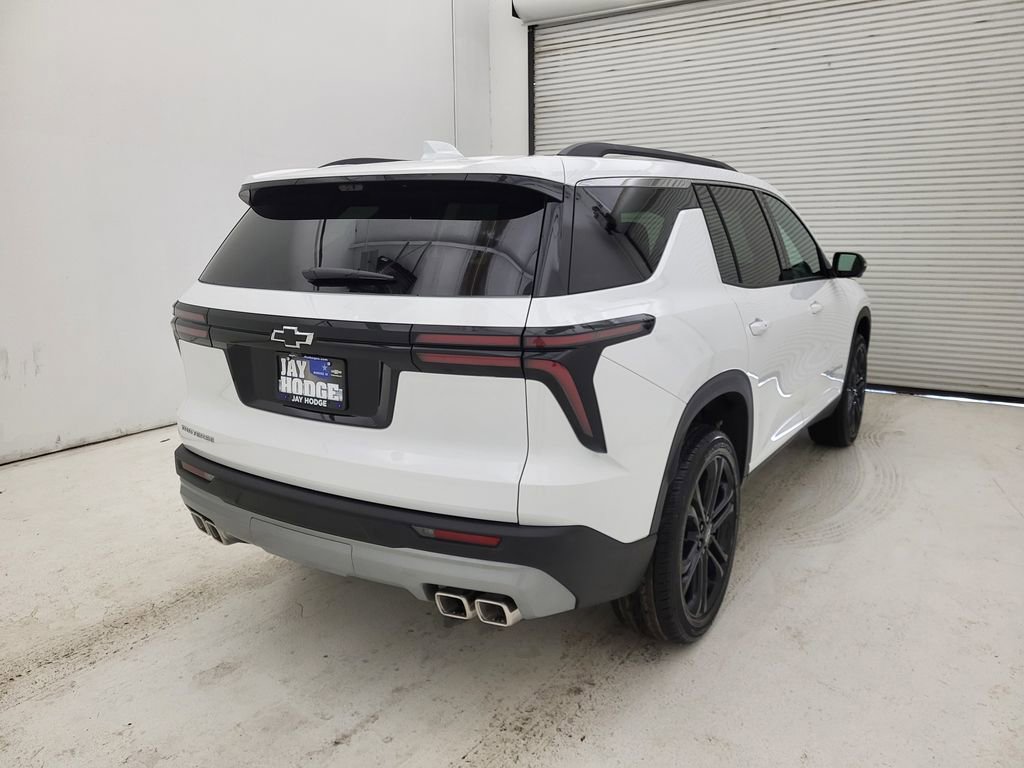 New 2026 Chevrolet Traverse LT w/ Driver Confidence Package FWD image 15