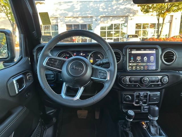 Used 2023 Jeep Wrangler Unlimited Sahara image 20