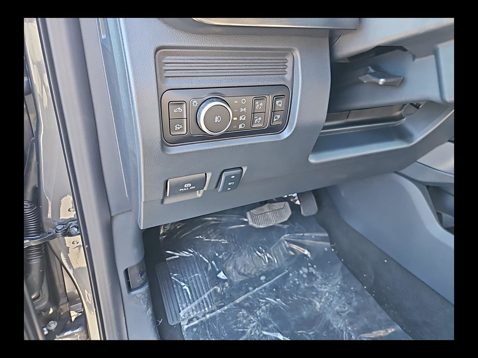 New 2026 Ford F350 Lariat w/ Lariat Ultimate Package image 15