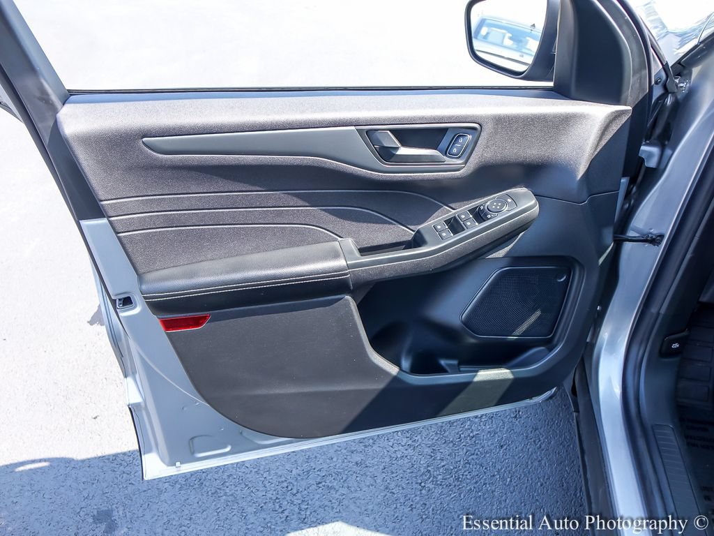Used 2024 Ford Escape Active FWD image 18
