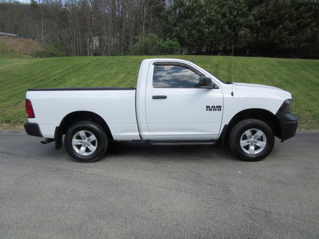 Used 2015 RAM 1500 Tradesman w/ Power & Remote Entry Group AWD/4WD image 2