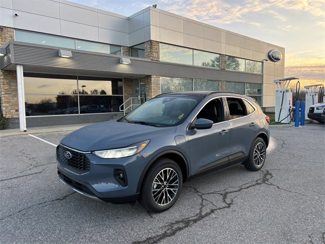 New 2026 Ford Escape SE image 3