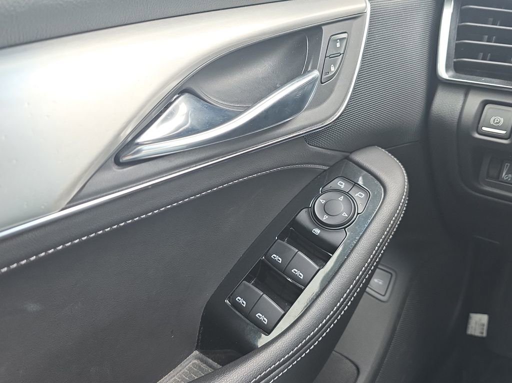 Used 2023 Cadillac CT5 Luxury RWD image 11
