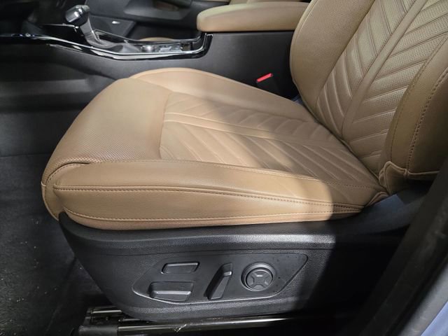 Certified 2024 Kia Sorento SX Prestige w/ Olive Brown Leather Package image 33