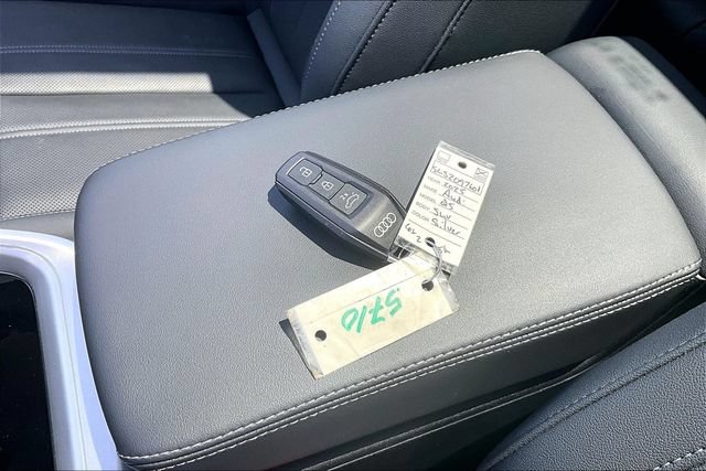 Used 2025 Audi Q5 Premium Plus w/ Premium Plus AWD/4WD image 10
