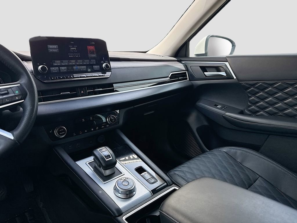 Used 2023 Mitsubishi Outlander SEL Black Edition image 18