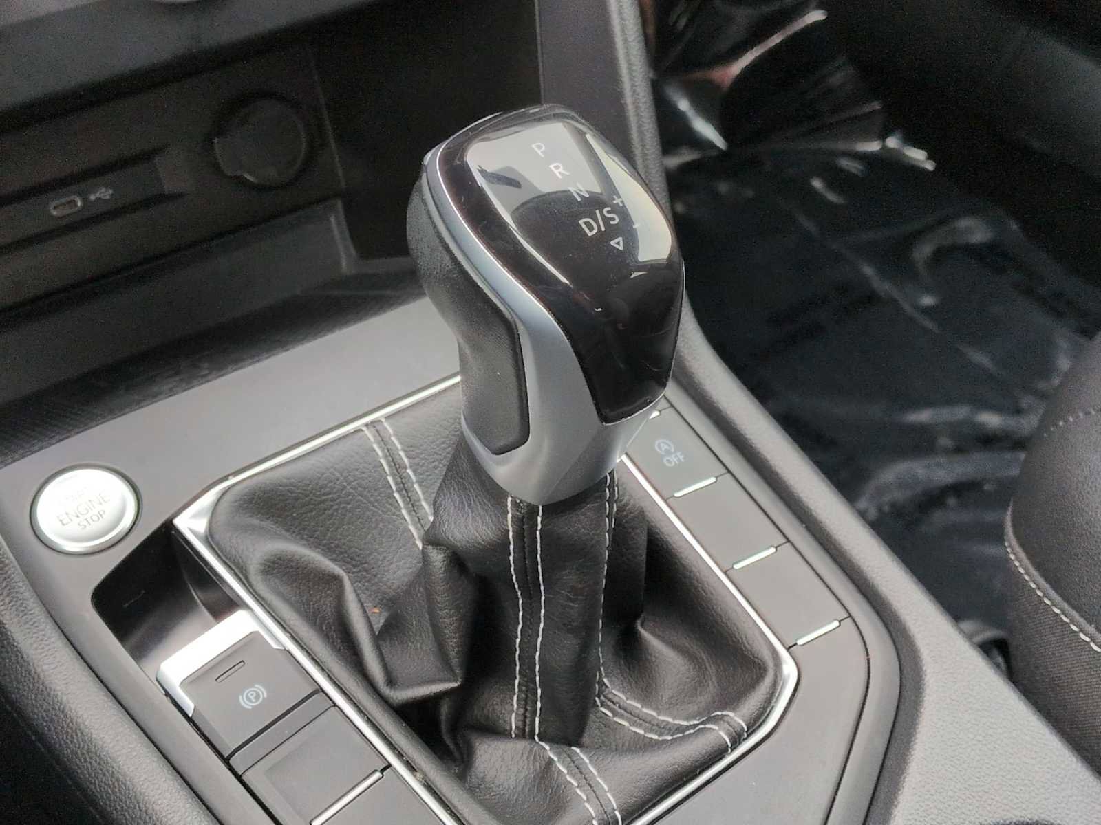 Used 2022 Volkswagen Taos SE image 31