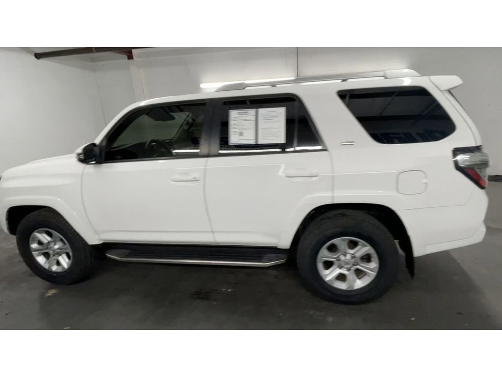 Used 2018 Toyota 4Runner SR5 Premium image 6