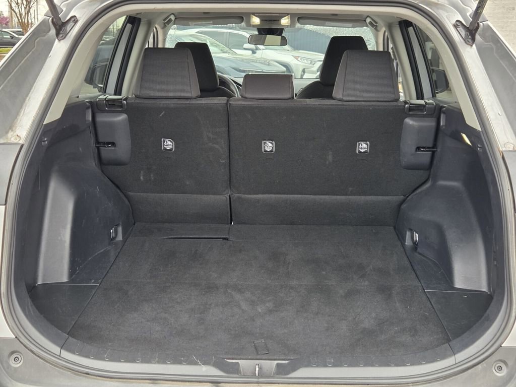 Used 2025 Toyota RAV4 LE image 9