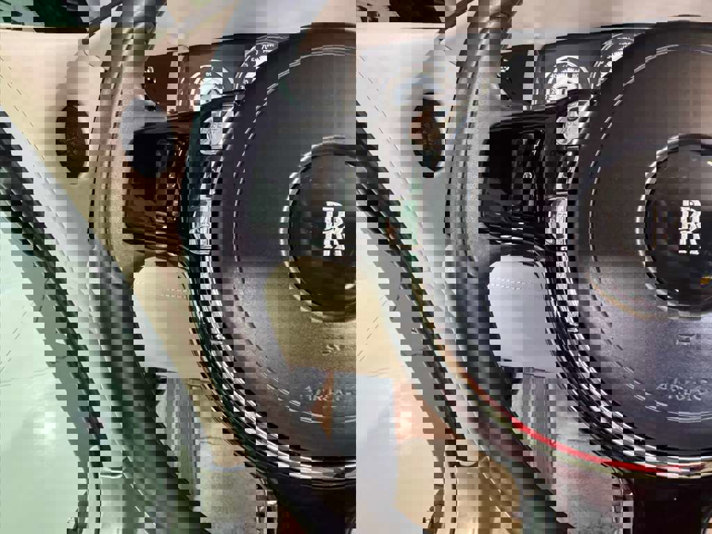 Used 2014 Rolls-Royce Wraith image 17