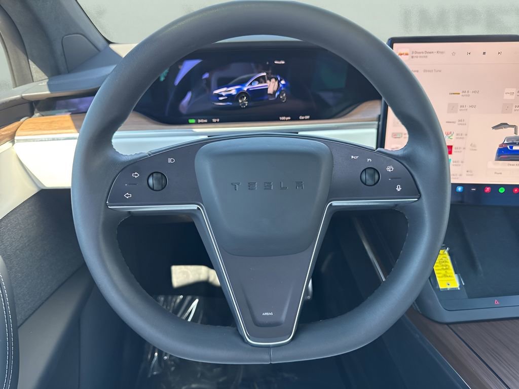 Used 2022 Tesla Model X image 16