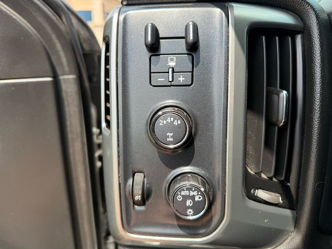 Used 2017 Chevrolet Silverado 2500 LT w/ LT Convenience Package image 20