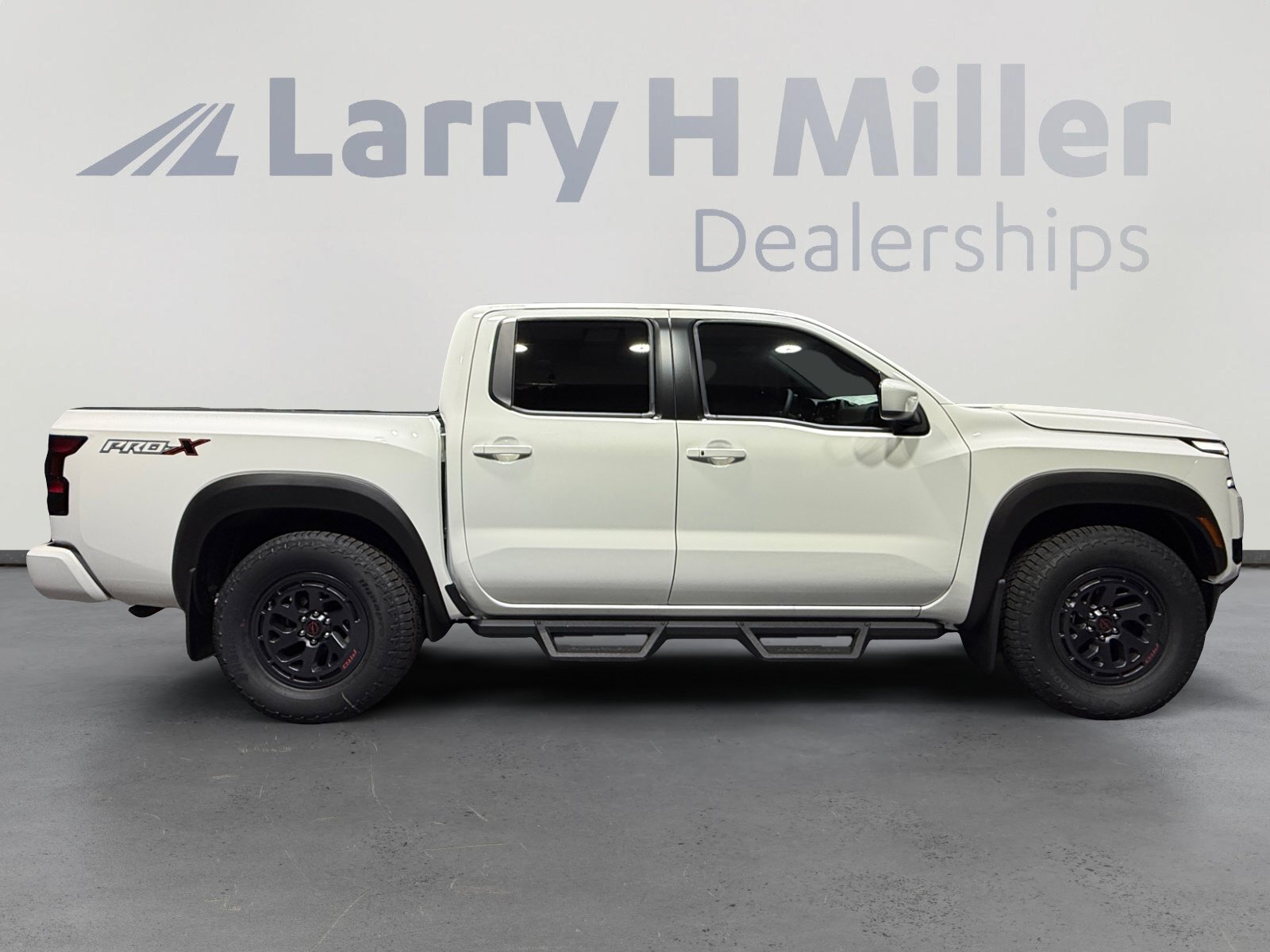 New 2026 Nissan Frontier Pro-X w/ Tow Package RWD image 6