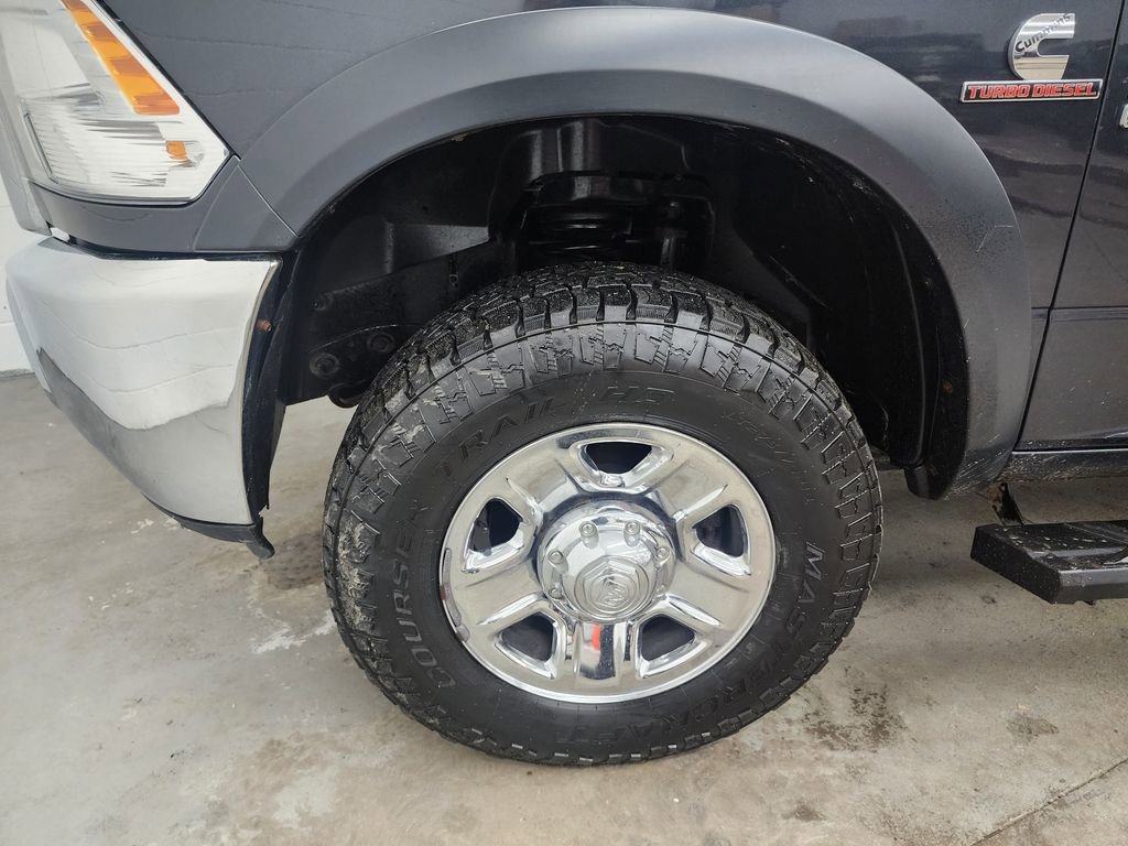 Used 2018 RAM 2500 Tradesman w/ Chrome Appearance Group image 37