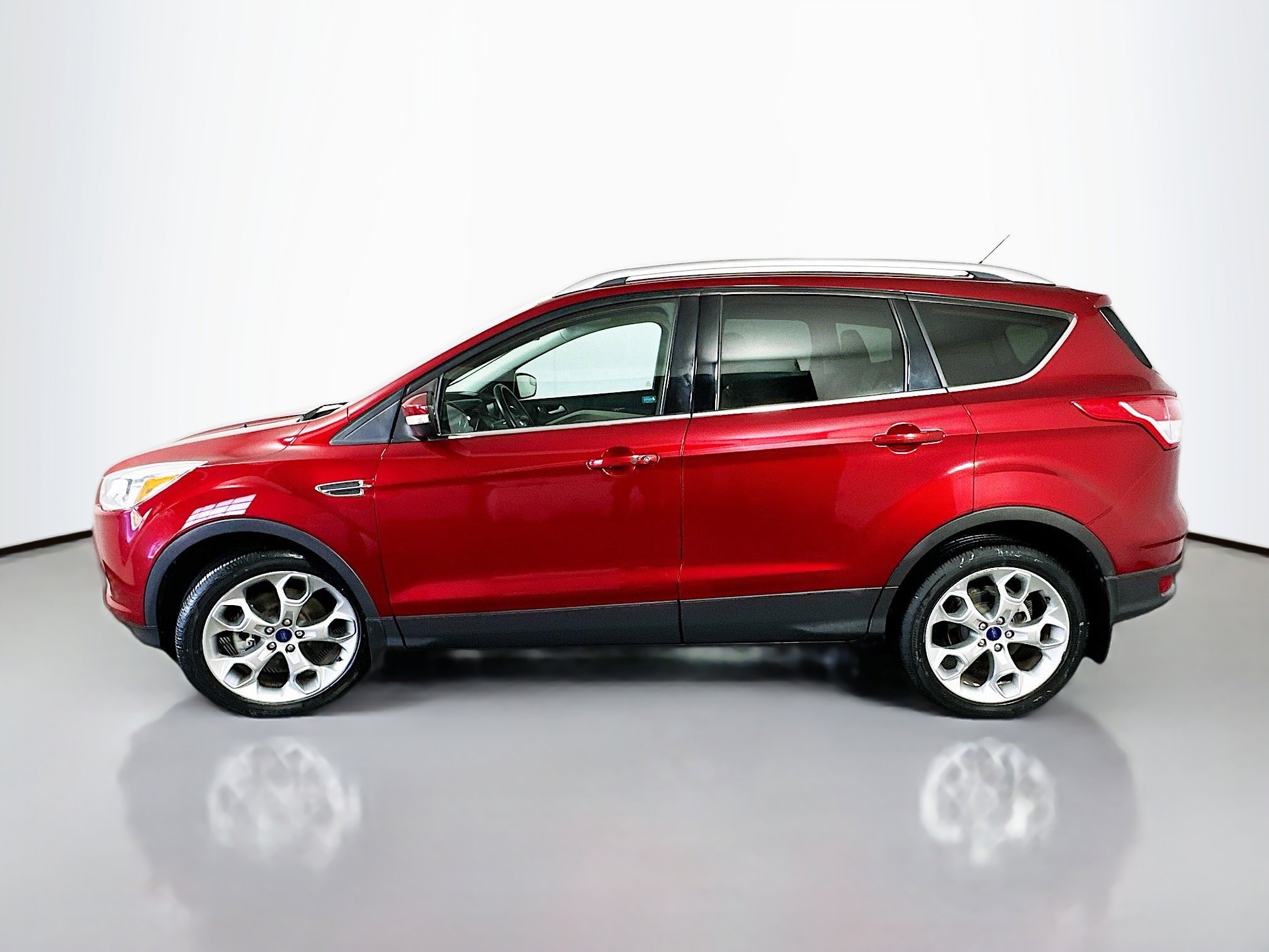Used 2015 Ford Escape Titanium AWD/4WD image 4