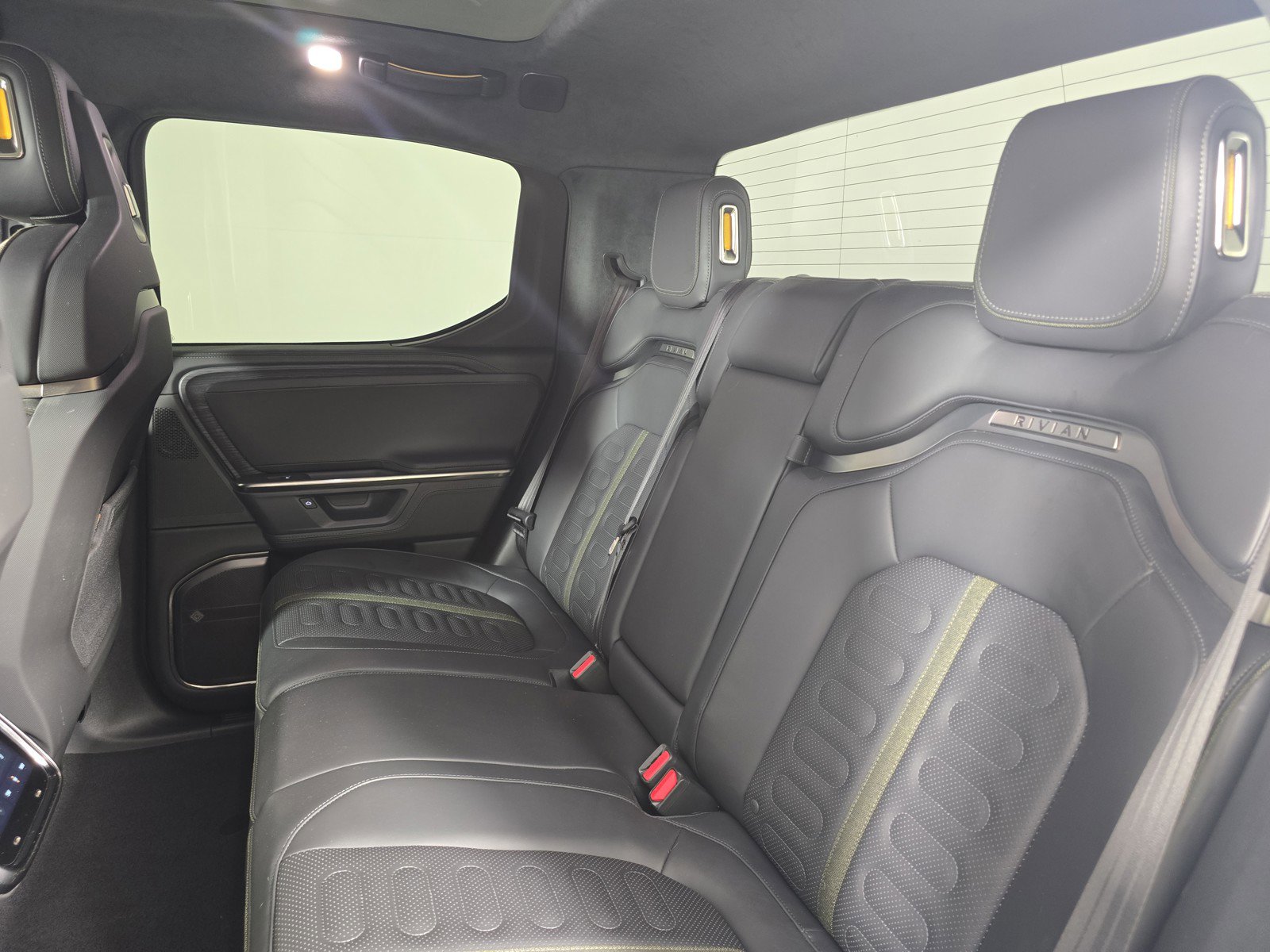 Used 2025 Rivian R1T Adventure AWD/4WD image 21