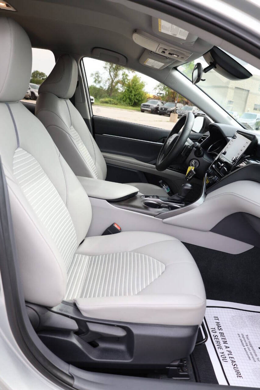 Used 2022 Toyota Camry SE AWD/4WD image 15