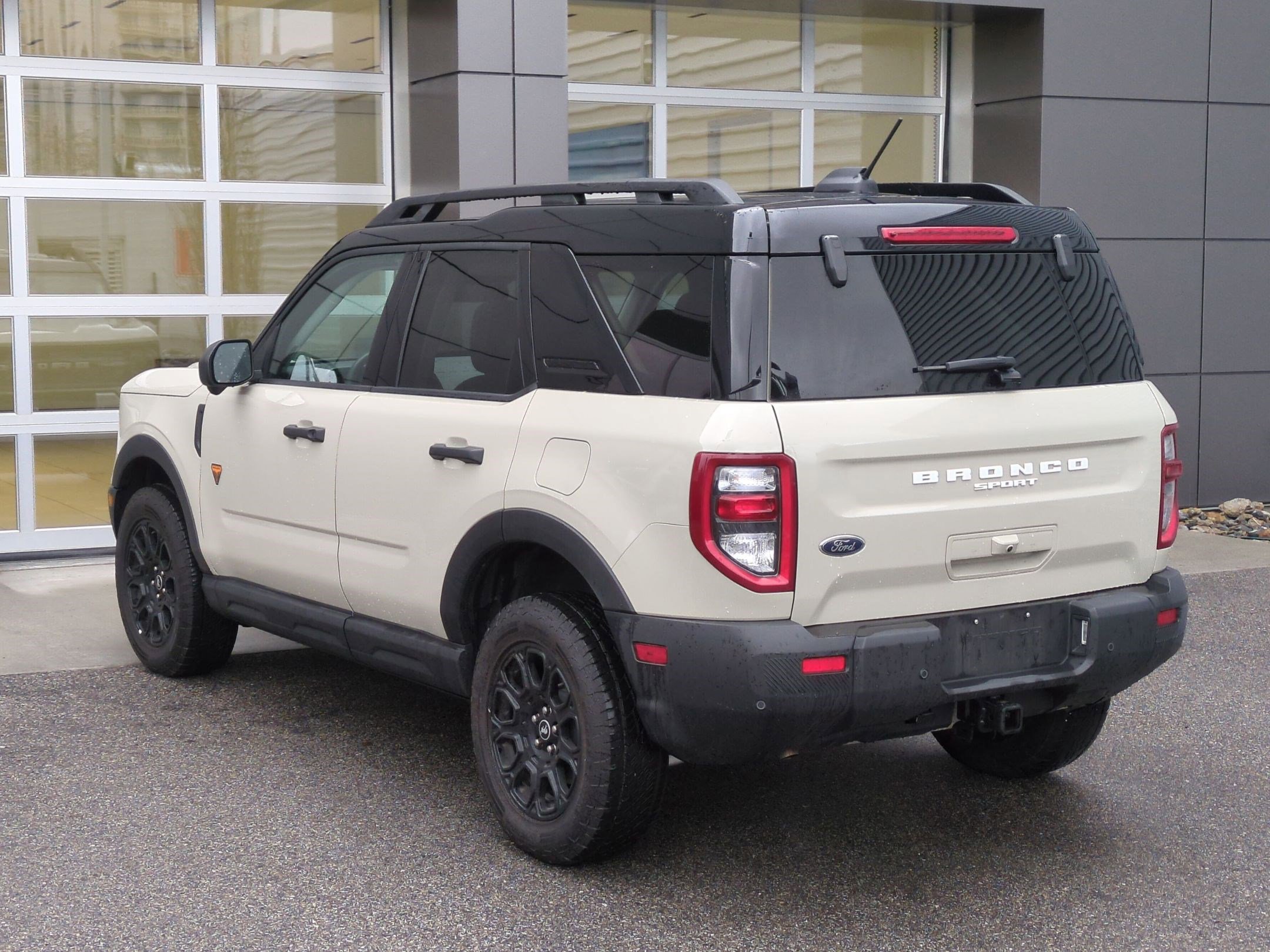 Used 2025 Ford Bronco Sport Badlands image 7