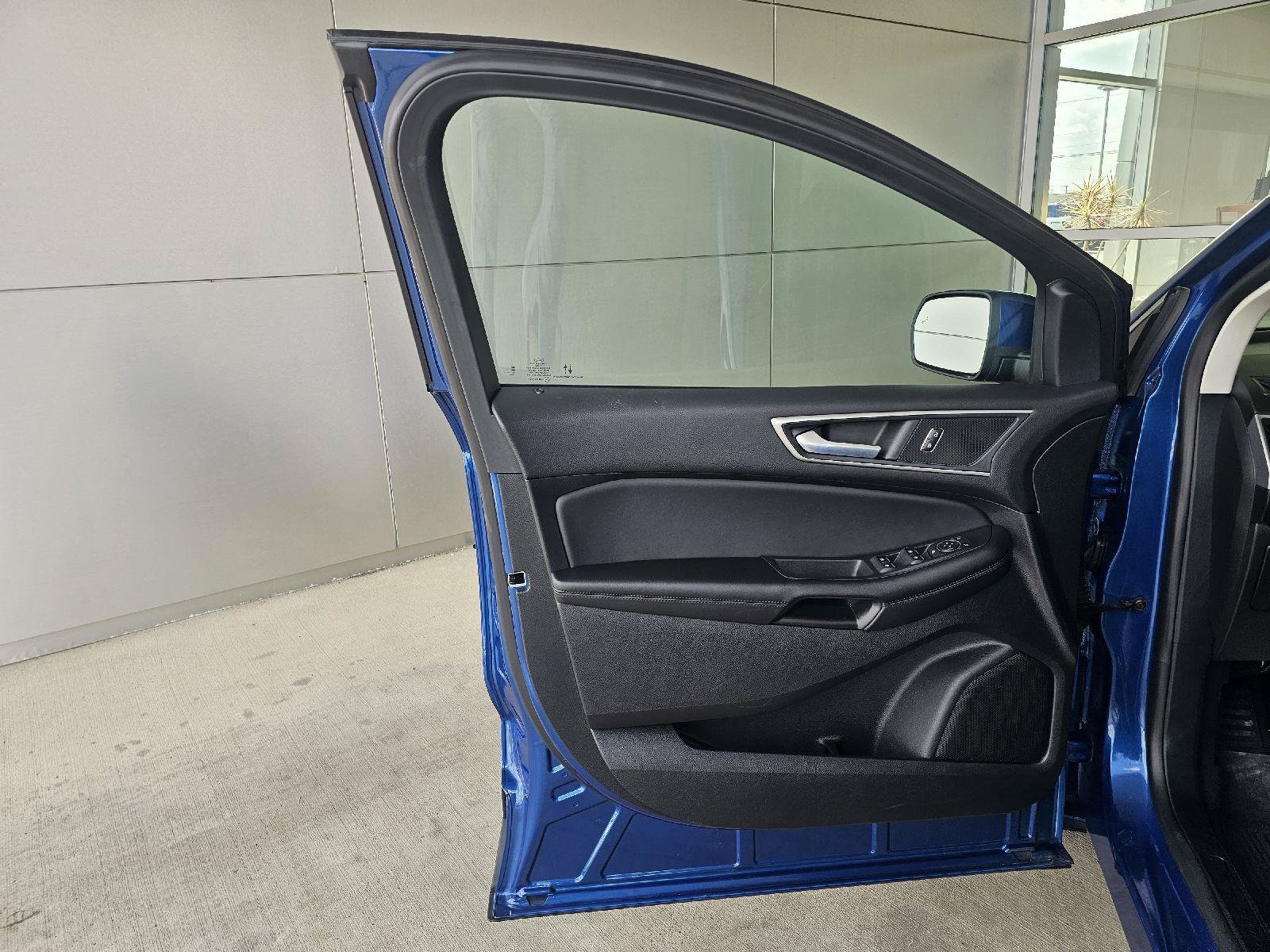 Used 2022 Ford Edge SEL w/ Convenience Package AWD/4WD image 18