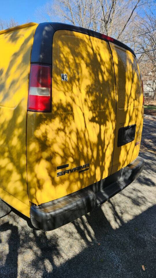 Used 2012 GMC Savana 2500 Extended RWD image 11