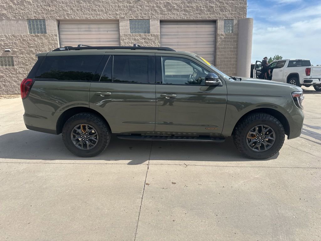 Used 2025 Ford Expedition Tremor AWD/4WD image 41