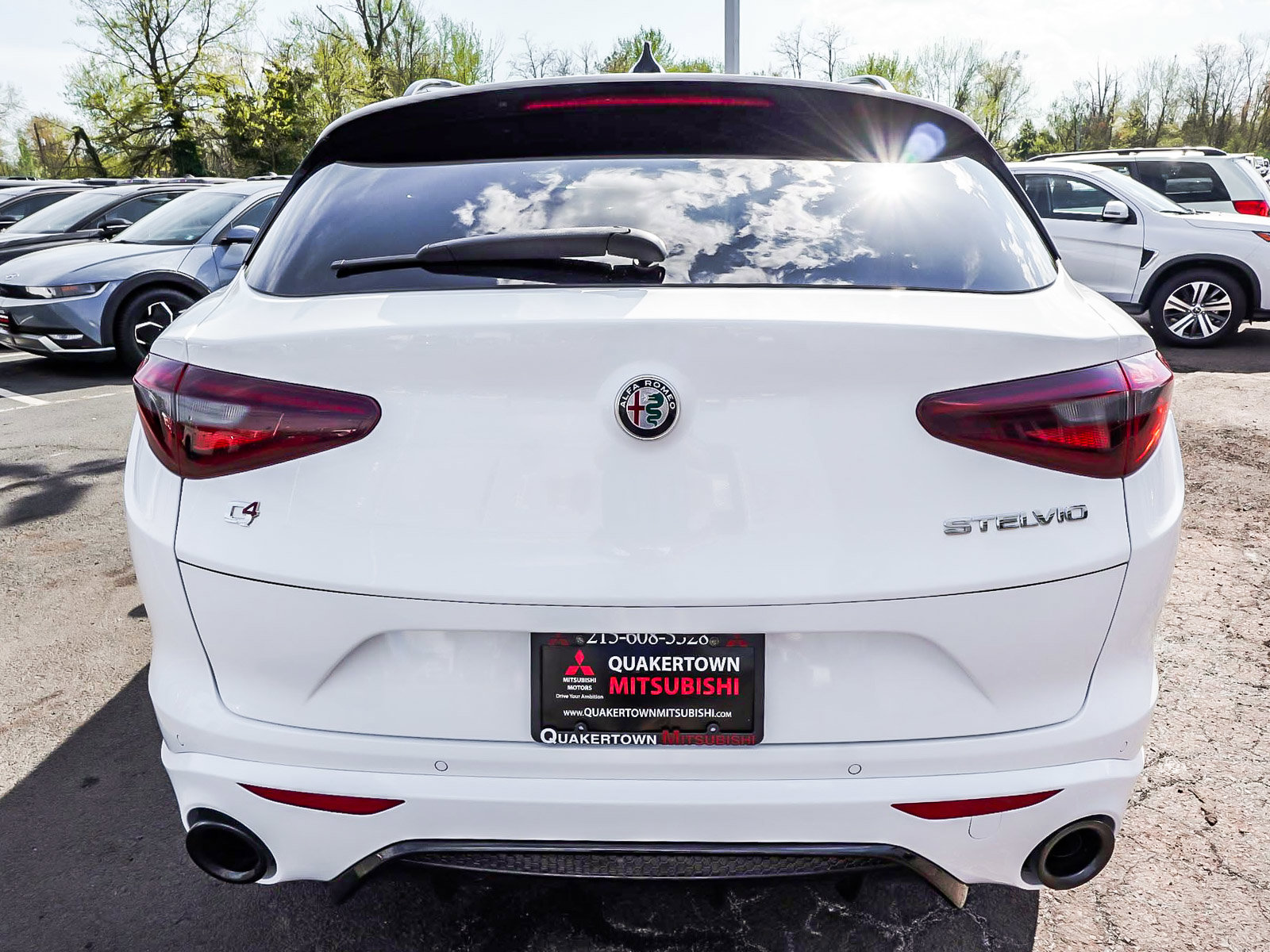 Used 2023 Alfa Romeo Stelvio Veloce image 5